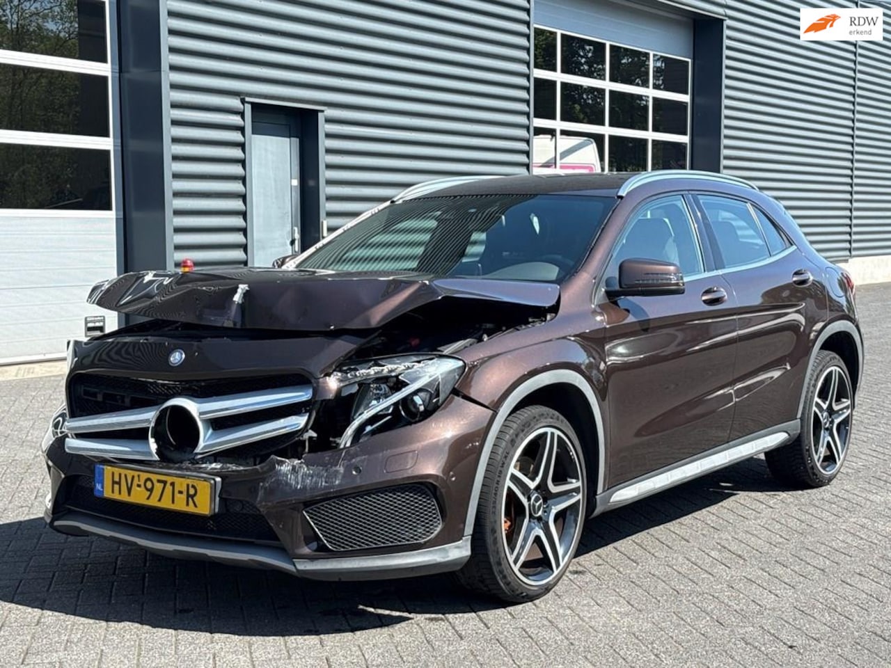 Mercedes-Benz GLA-Klasse - 250 AMG pakket - AutoWereld.nl