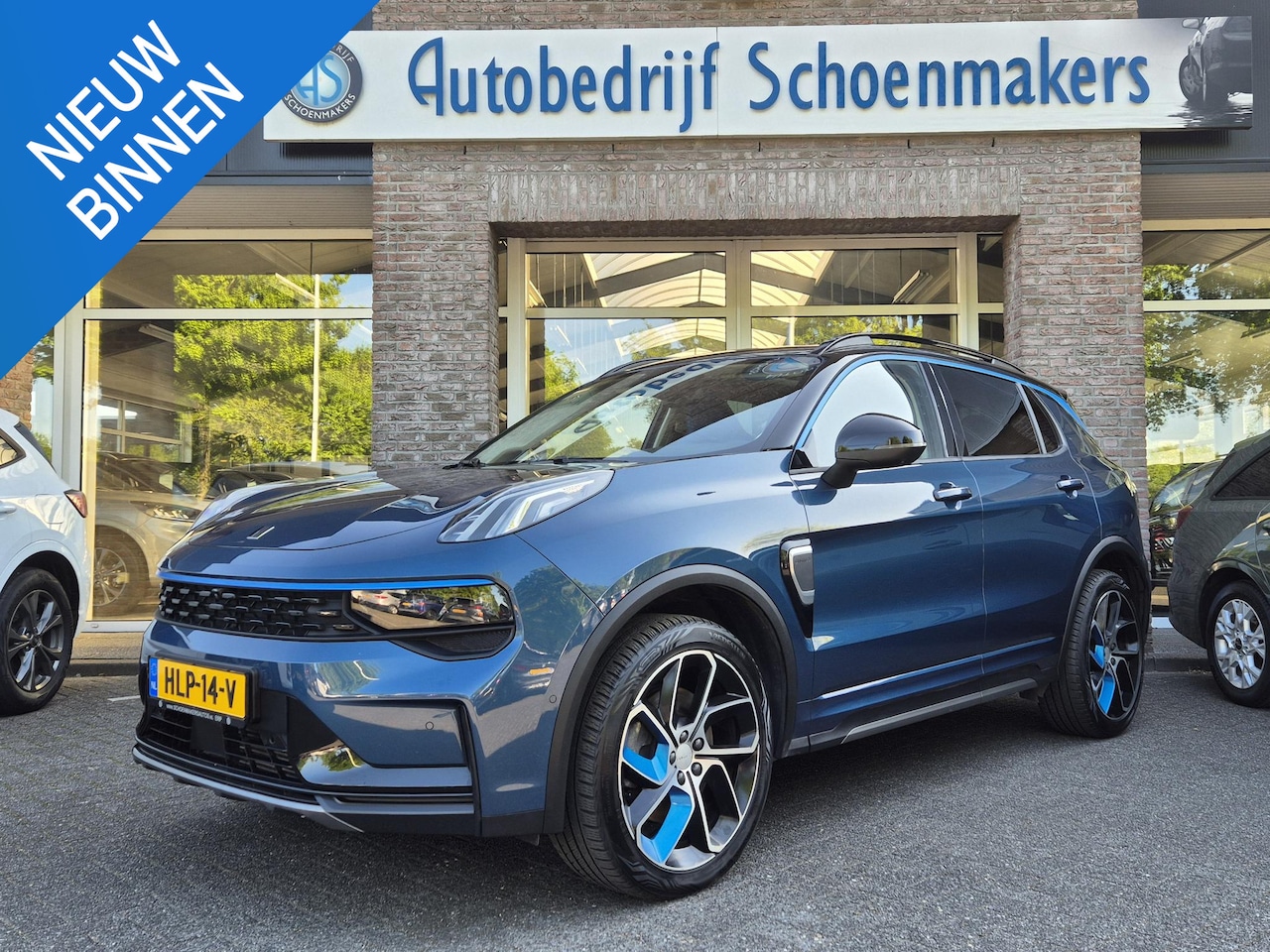 Lynk & Co 01 - 1.5 261PK! 6.6Kwh LADEN! 360-CAMERA PANO/SCHUIF INFINITY DAB NAVI CARPLAY CAMERA STOELVERW - AutoWereld.nl