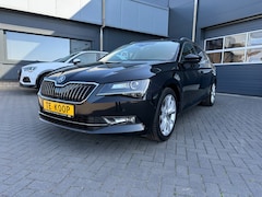 Skoda Superb Combi - 1.8TSi Aut. Style Business Camera Leder schuifdak Trekhaak