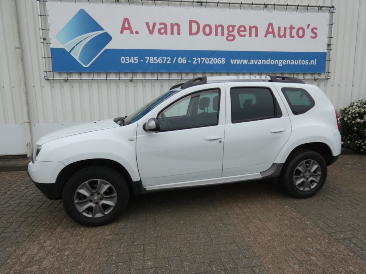 Dacia Duster - 1.2 Tce 4x2 Prestige 1.2 TCE 4X2 PRESTIGE,Airco,Navi,PDC,Cruise,Trhaak - AutoWereld.nl