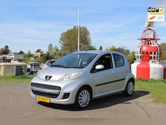 Peugeot 107 - 1.0-12V Millesim 200