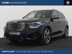 BMW iX1 - eDrive20 M Sport / Panoramadak / Trekhaak / Adaptieve LED / M Adaptief onderstel / Comfort