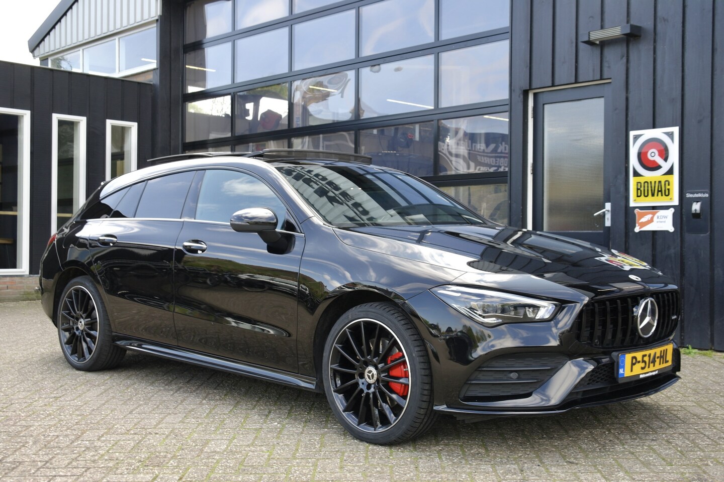 Mercedes-Benz CLA-klasse Shooting Brake - 250 e AMG Line | Pano | Leder | 19" | NL- Auto | Camera - AutoWereld.nl