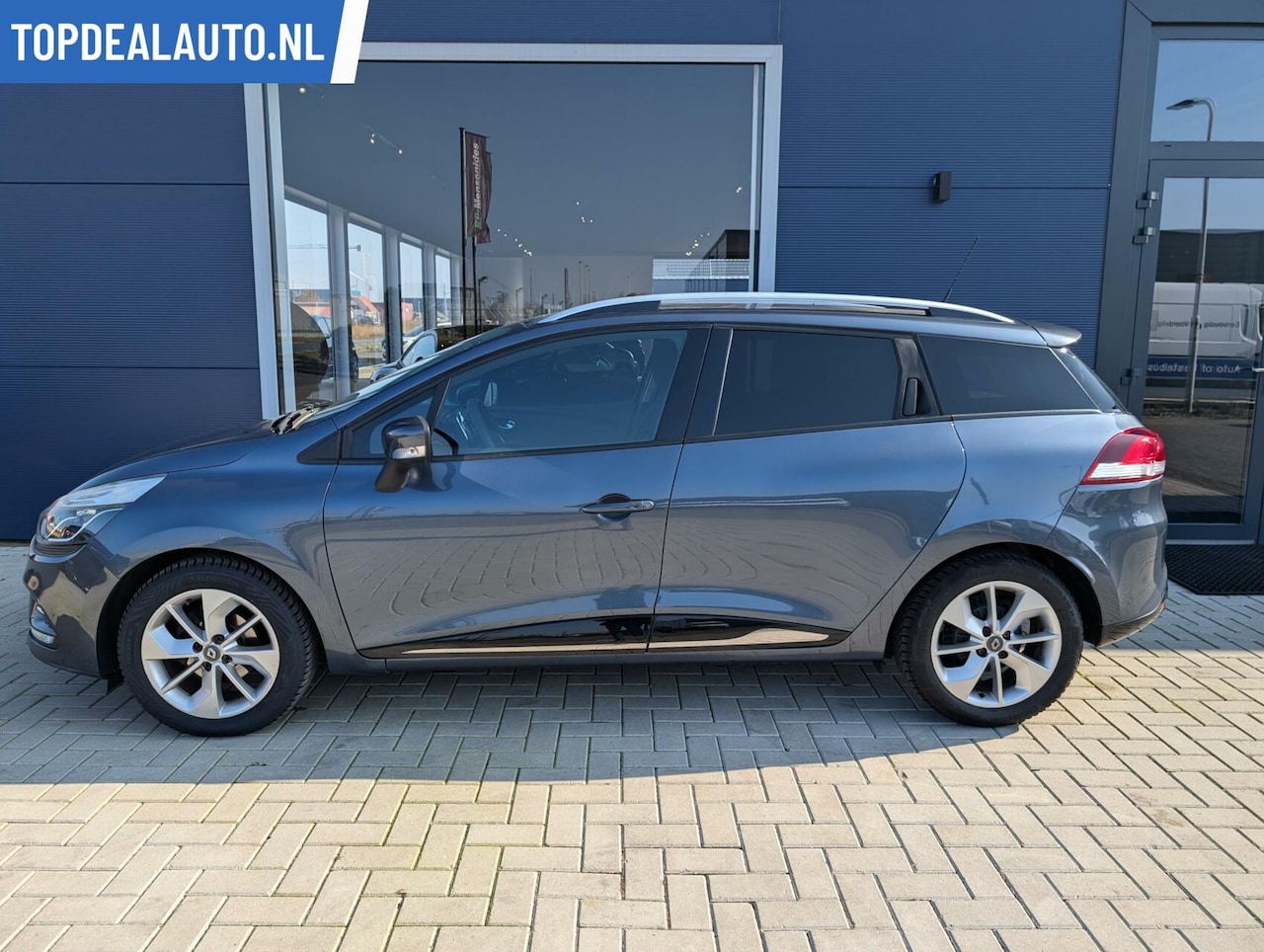 Renault Clio Estate - 0.9 TCe Limited/Cruise/Navi/Lage km - AutoWereld.nl