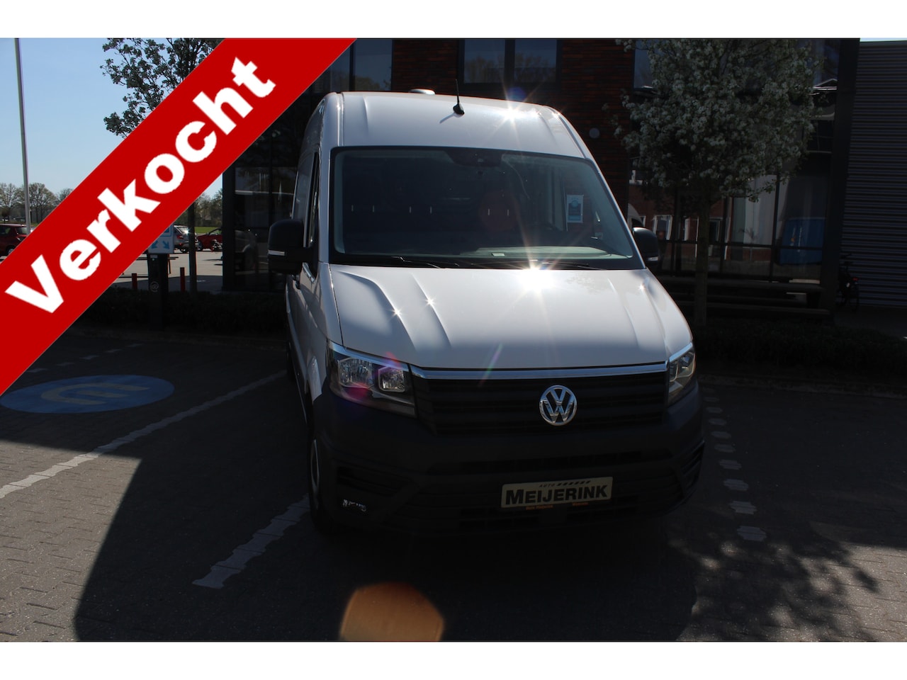 Volkswagen Crafter - 2.0 TDI 35 L3H3 177PK Comfortline, Automaat Kamera, PDC, Mistlampen, Stoelverwarming. - AutoWereld.nl