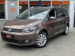 Volkswagen Touran - 1.2 TSI Highline 7-Persoons Navigatie Cruise LM Dealer Onderhouden