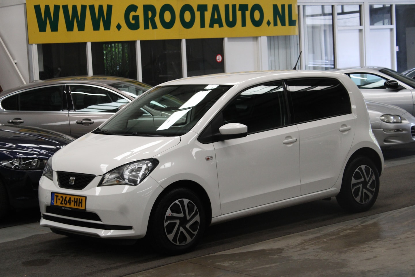 Seat Mii - 1.0 Style Airco, Apple Carplay, Stuurbekrachtiging - AutoWereld.nl
