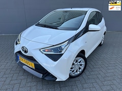 Toyota Aygo - 1.0 VVT-i x-play*2 EIGNAAR*CAMERA*NAVI*Carplay*AIRCO*APK*NAP*ISOFIX