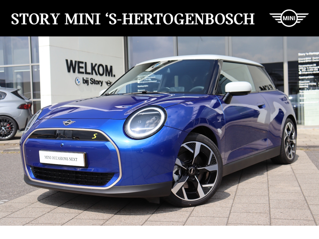 MINI Mini-Electric - Hatchback Cooper SE / Favoured Trim / Pakket XL / 18 inch Slide Spoke 2-tone - AutoWereld.nl