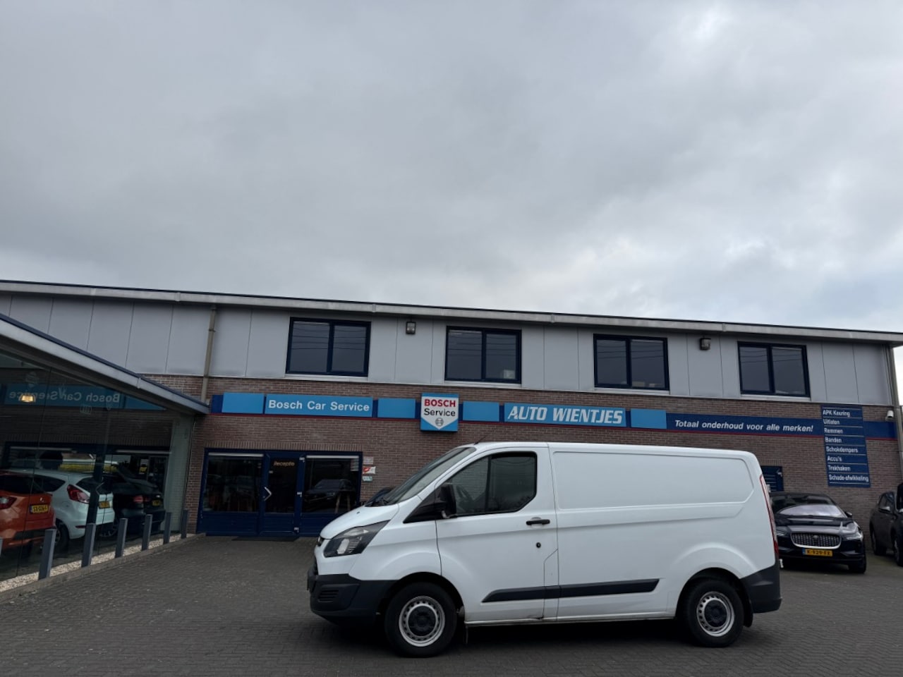 Ford Transit Custom - 2.2 TDCI 74kw | Economy | 3-Pers | Airco - AutoWereld.nl