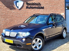 BMW X3 - 3.0si, Pano, Dealer-onderhouden Nwe tussenbak. Youngtimer