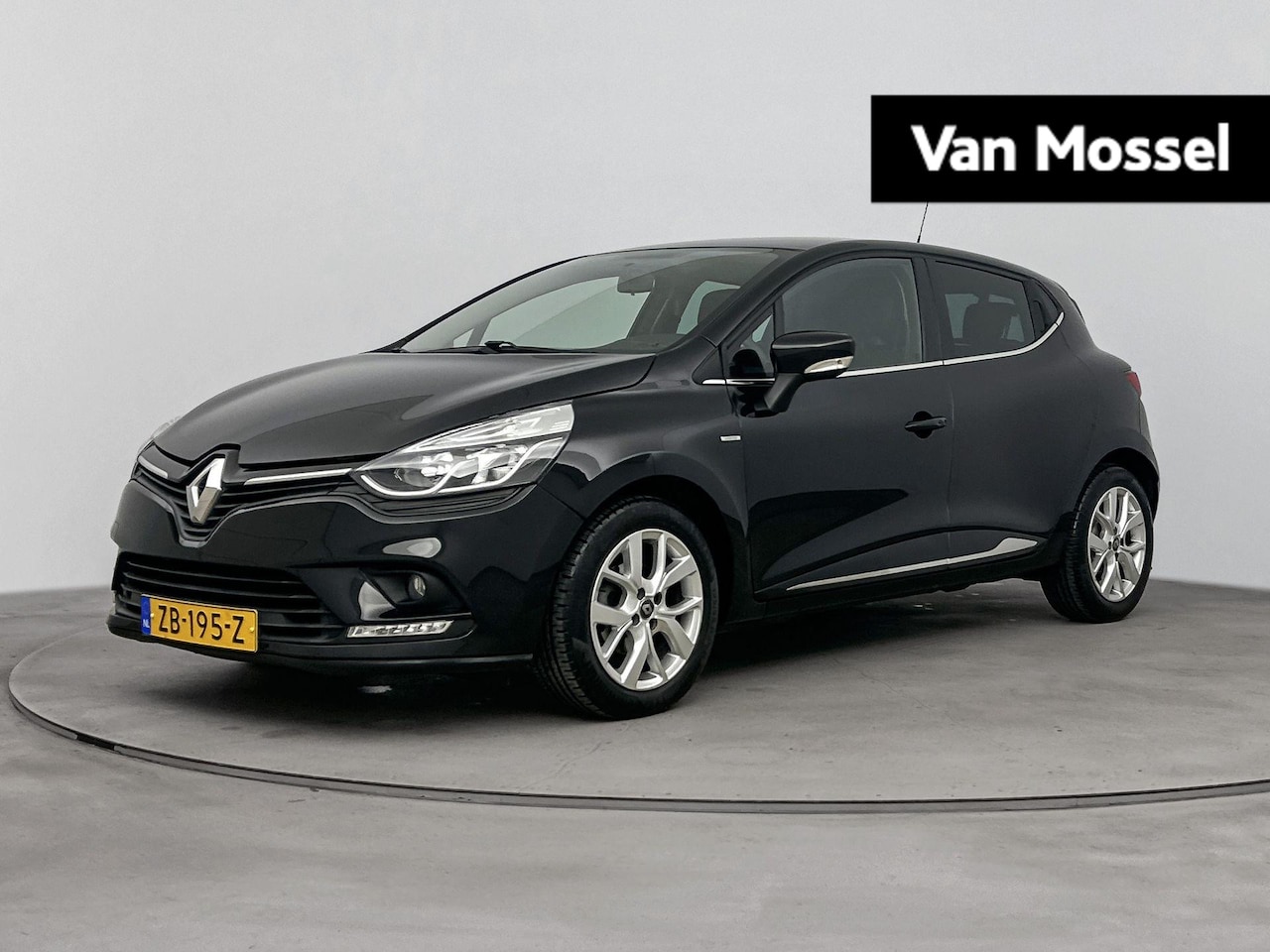 Renault Clio - 0.9 TCe Limited 90PK | Airco | Parkeersensoren | Navigatie | Cruise Control | Lichtmetalen - AutoWereld.nl