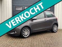 Toyota Yaris - 1.3 VVTi Sol AIRCO / LEER / NAP / APK