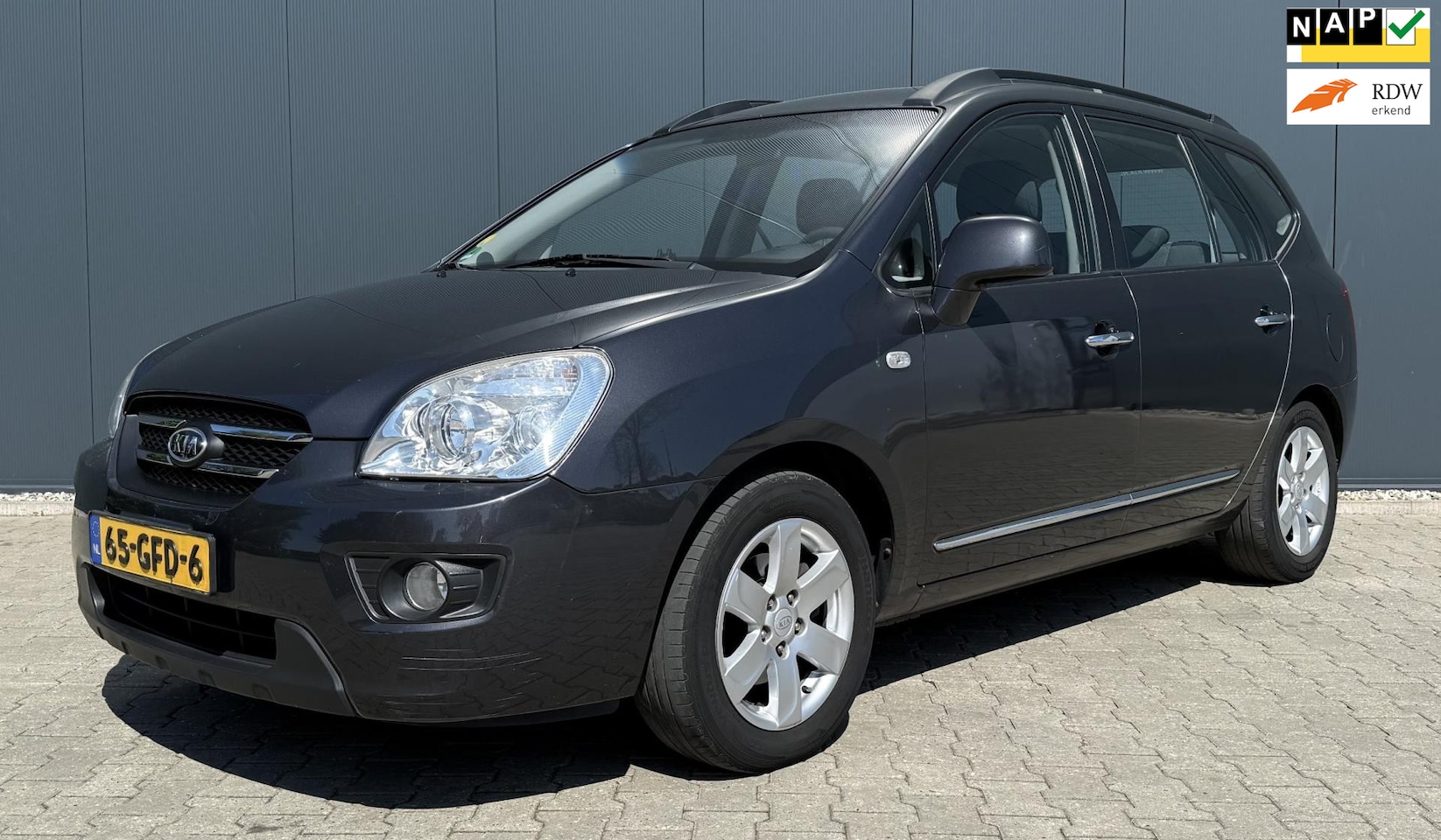 Kia Carens - 2.0 CVVT X-ecutive Airco Automaat Nieuw APK Trekhaak - AutoWereld.nl