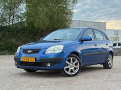 Kia Rio - 1.4 L/VELGEN