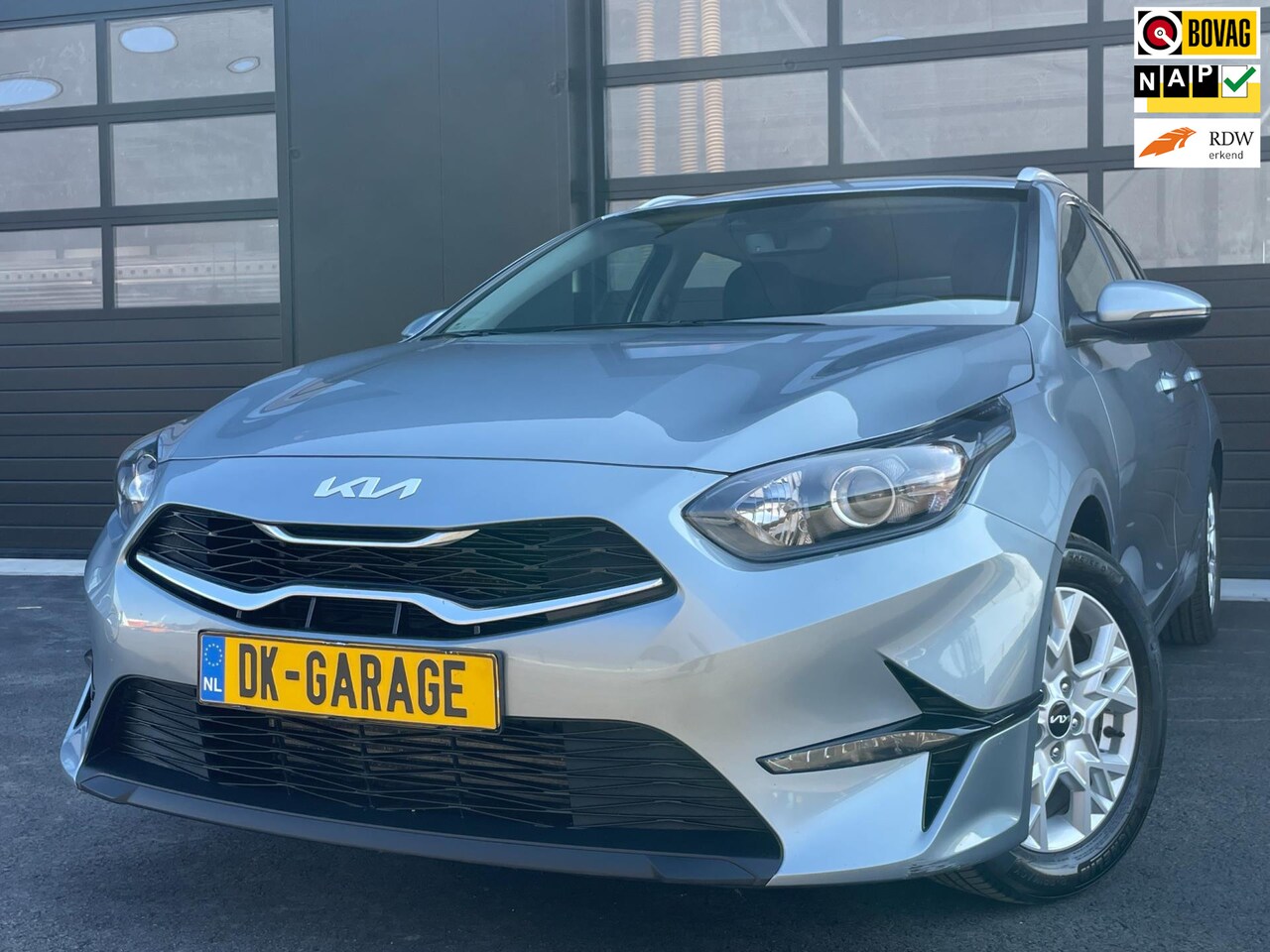Kia Cee'd Sportswagon - Ceed 1.0 T-GDi DynamicPlusLine 120PK|LEDER|NAVI|CARPLAY|CAMERA|CLIMATE, CRUISE CONTROL| - AutoWereld.nl