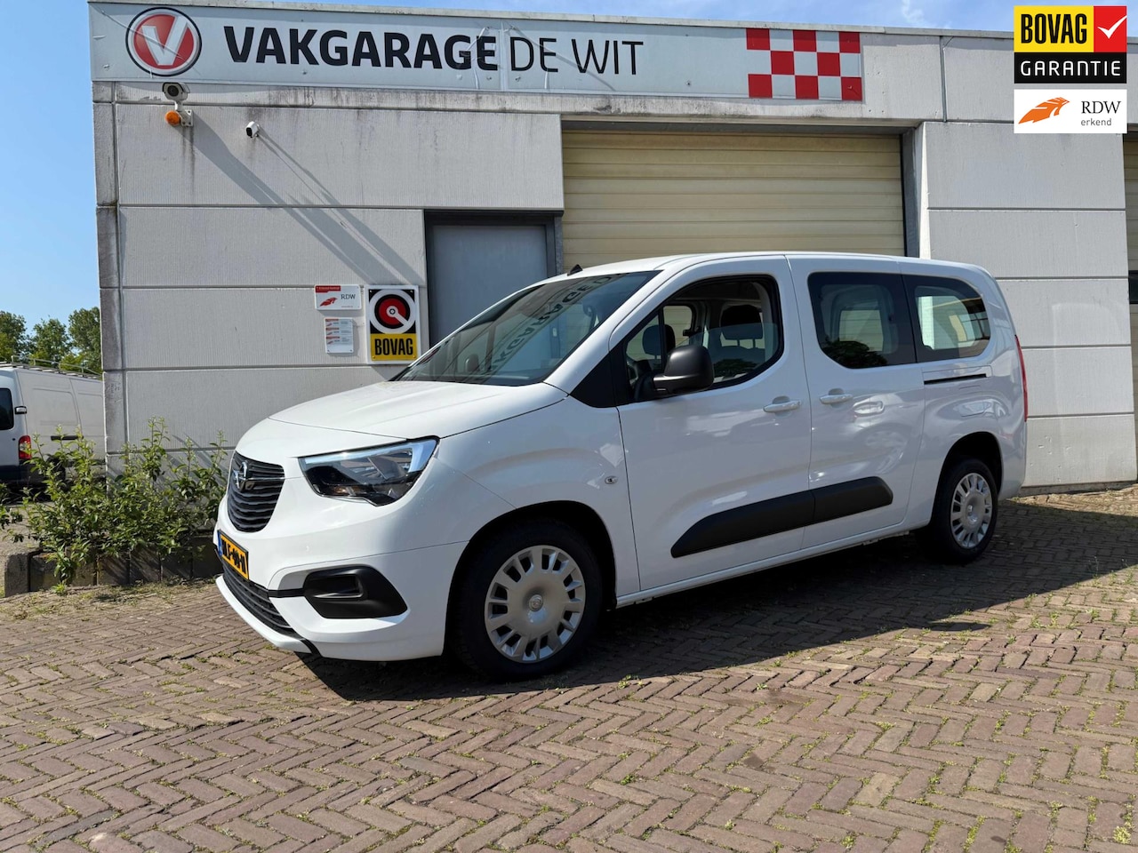 Opel Combo Life - 1.2 Turbo L2H1 Edition 1.2 Turbo L2H1 Edition - AutoWereld.nl