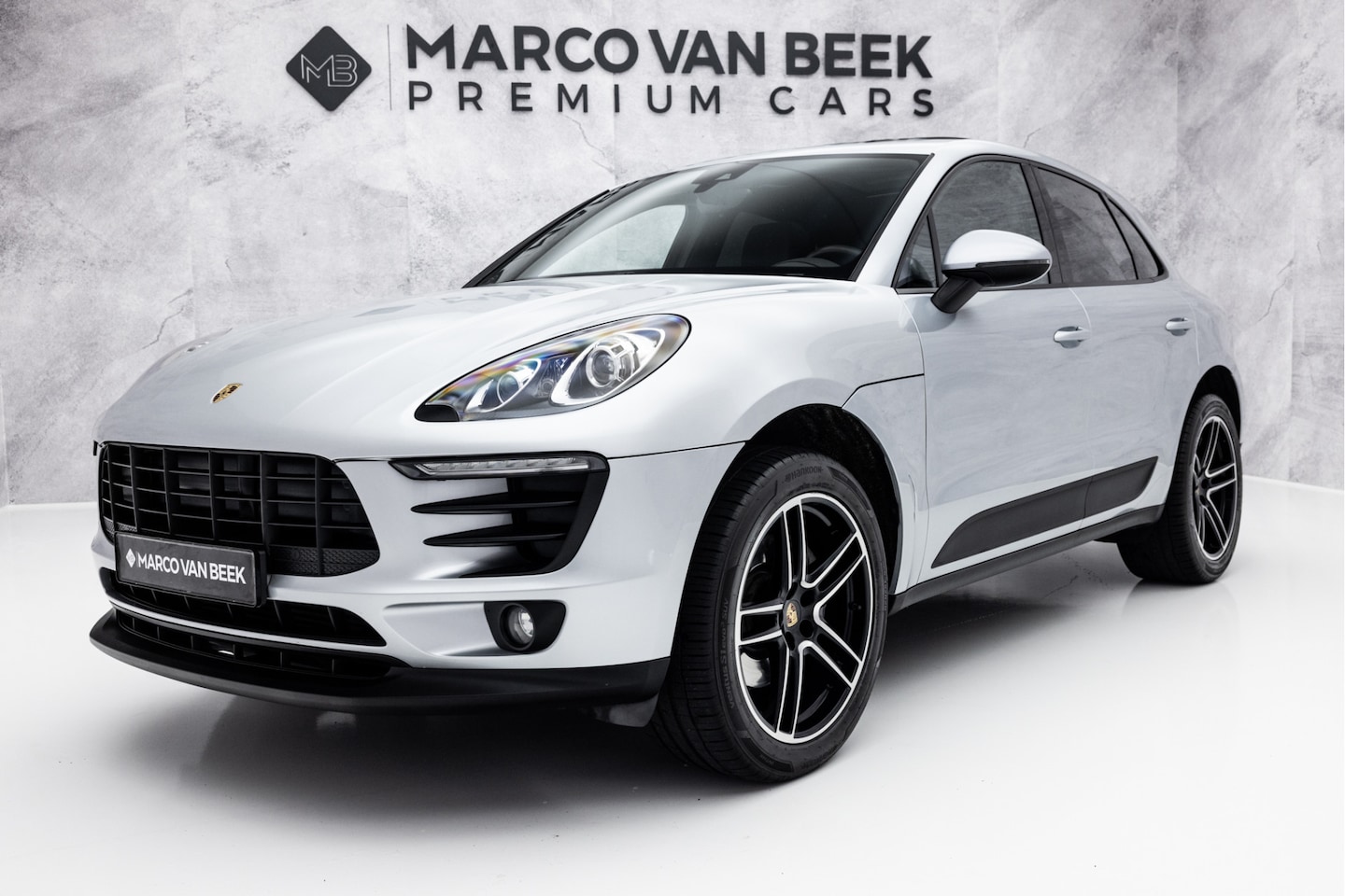 Porsche Macan - 2.0 | Pano | 20" | DAB | Camera - AutoWereld.nl