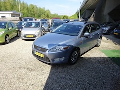 Ford Mondeo Wagon - mondeo wagon1.6-16V Trend airco radio cd