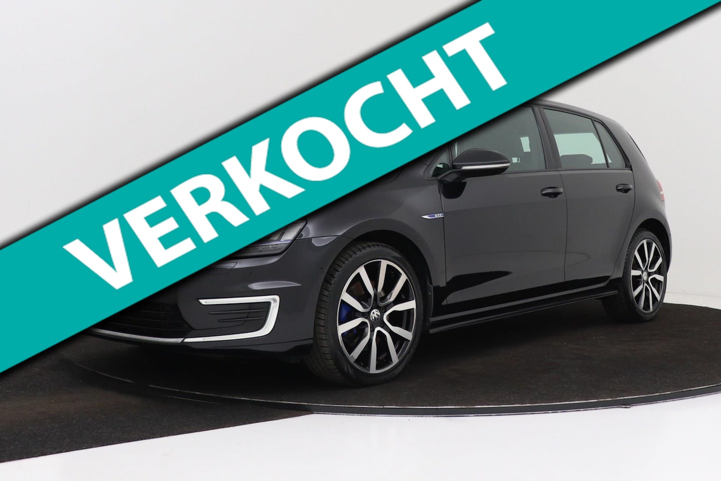 Volkswagen Golf - 1.4 TSI GTE | Uitklap Trekhaak | Org NL | Camera | Stoelverwarming | Keyless | Navigatie | - AutoWereld.nl