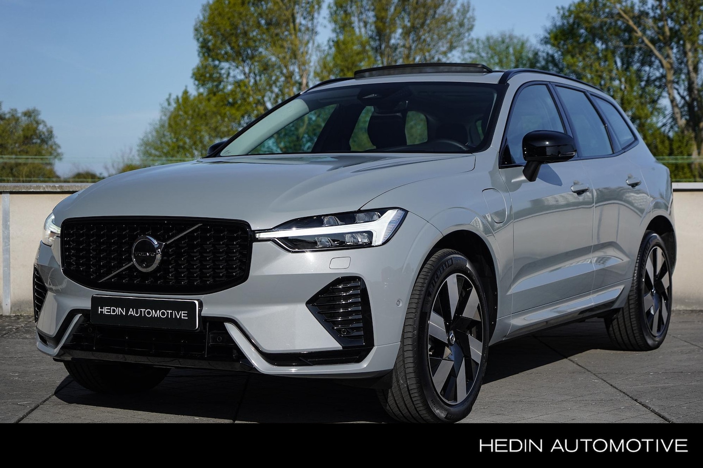Volvo XC60 - 2.0 T6 Plug-in hybrid AWD Ultimate Dark | 360 Graden Parkeercamera | Head-Up Display | Sem - AutoWereld.nl