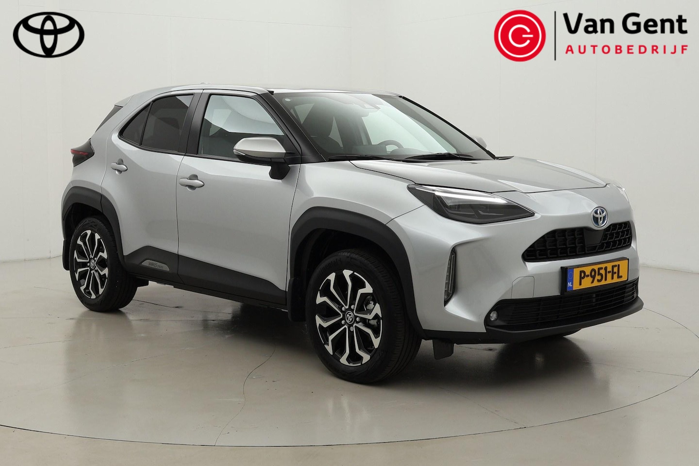 Toyota Yaris Cross - 1.5 Hybrid First Edition | Trekhaak | Navigatie | Adaptive Cruise | Apple Carplay / Androi - AutoWereld.nl