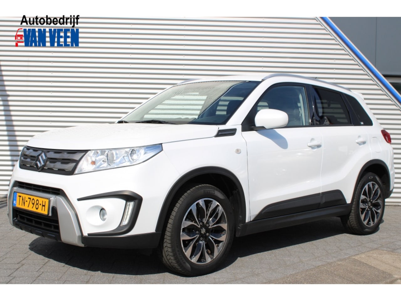 Suzuki Vitara - 1.6 Exclusive Rhino + Trekhaak - AutoWereld.nl