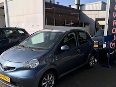 Toyota Aygo - 1.0-12V