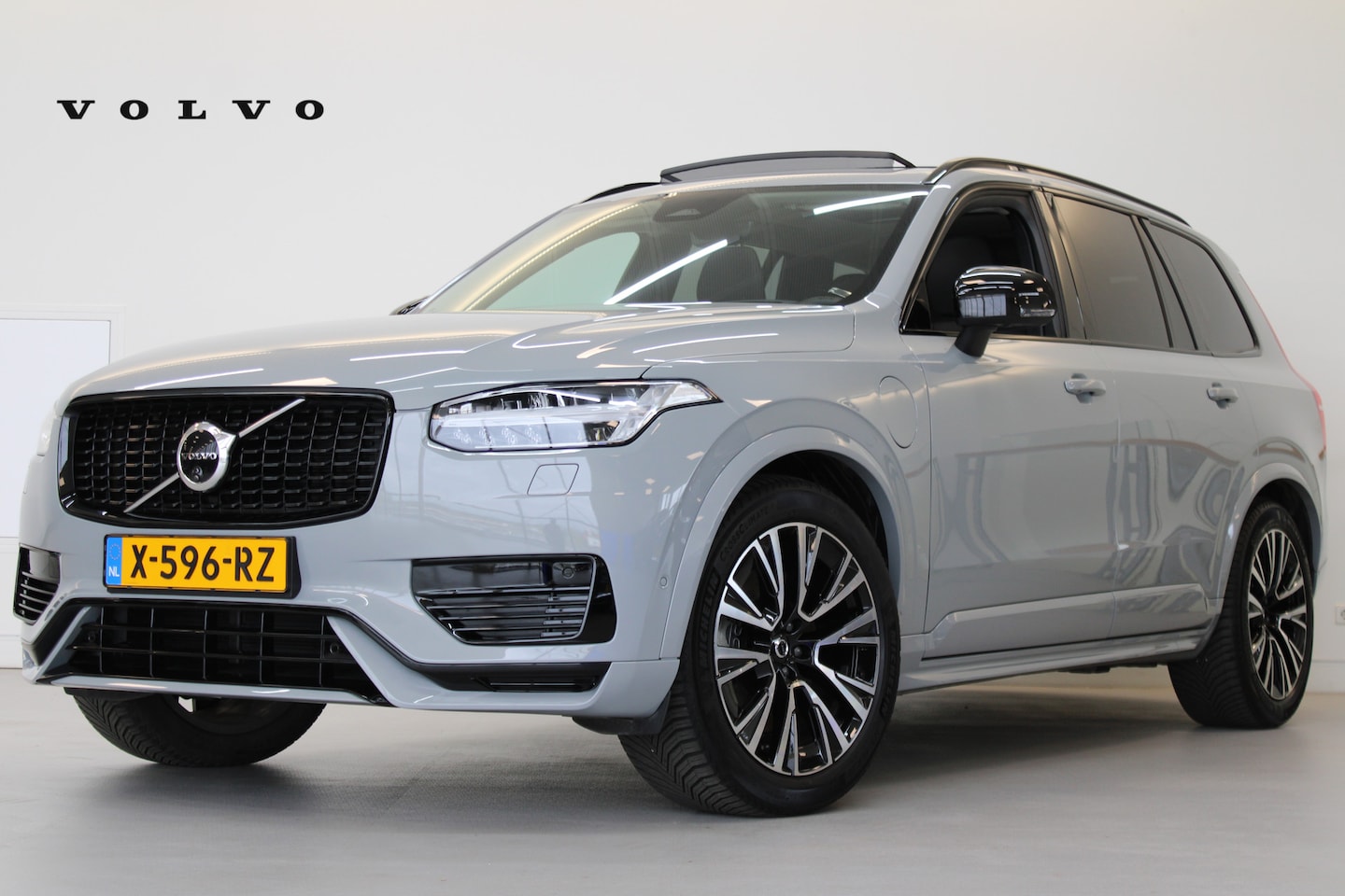 Volvo XC90 - T8 455PK Ultimate Dark | Panoramadak | Luchtvering | Trekhaak | Getint Glas | 360° | Head- - AutoWereld.nl