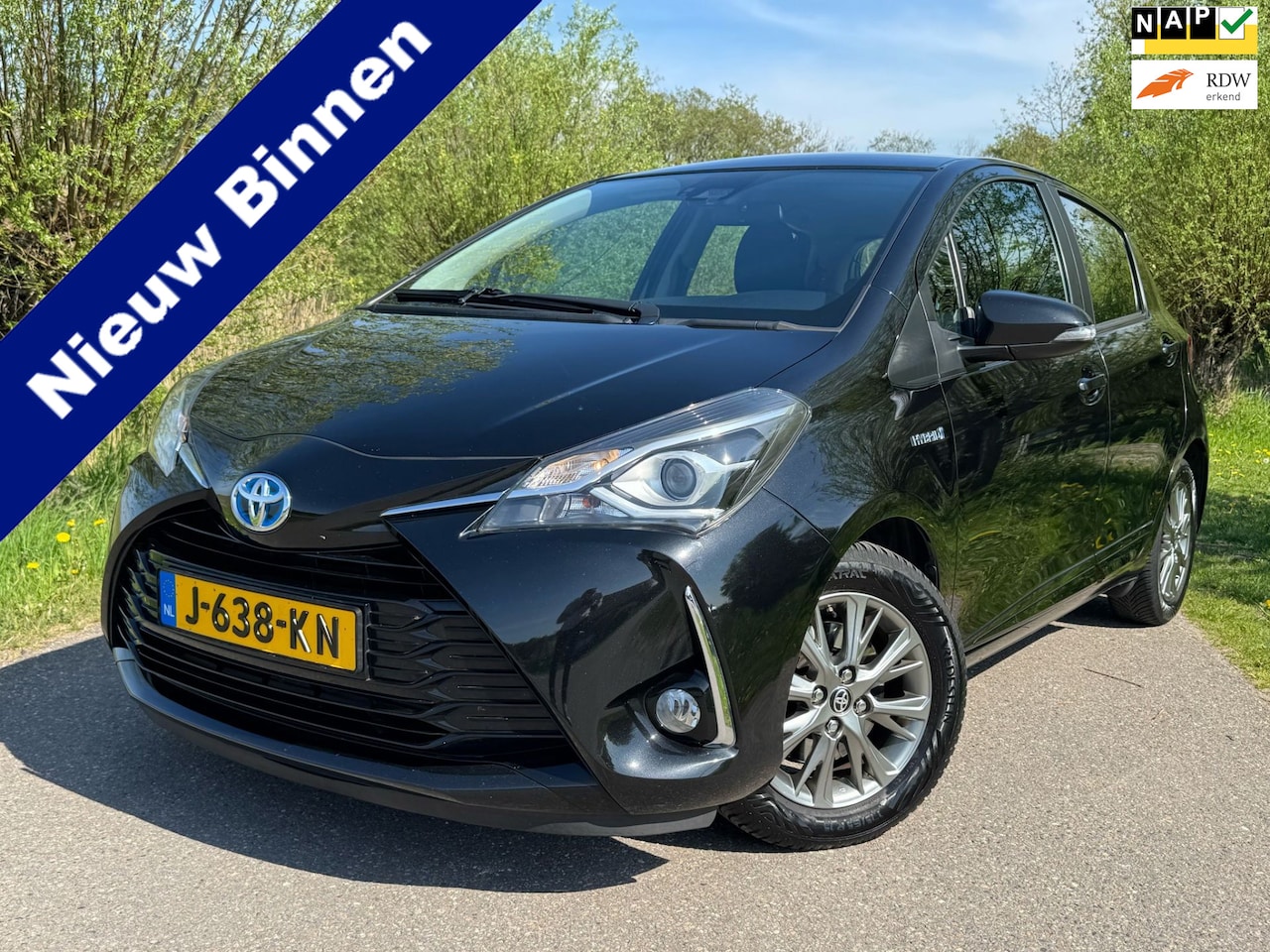 Toyota Yaris - 1.5 Hybrid Executive / Automaat / Camera / Airco / Goed onderhouden / - AutoWereld.nl