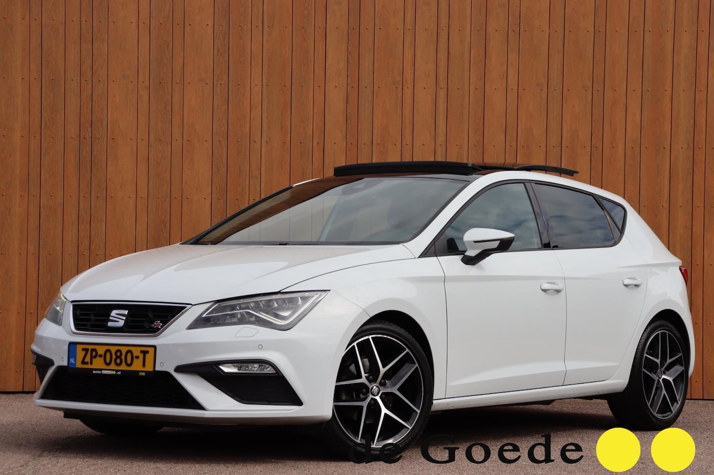 Seat Leon - 1.5 TSI FR Business Intense org. NL schuifdak Beats camera digitaal-dashboard - AutoWereld.nl