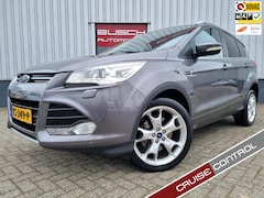Ford Kuga - 1.6 Titanium 4WD | AUTOMAAT | OPEN / PAN DAK |
