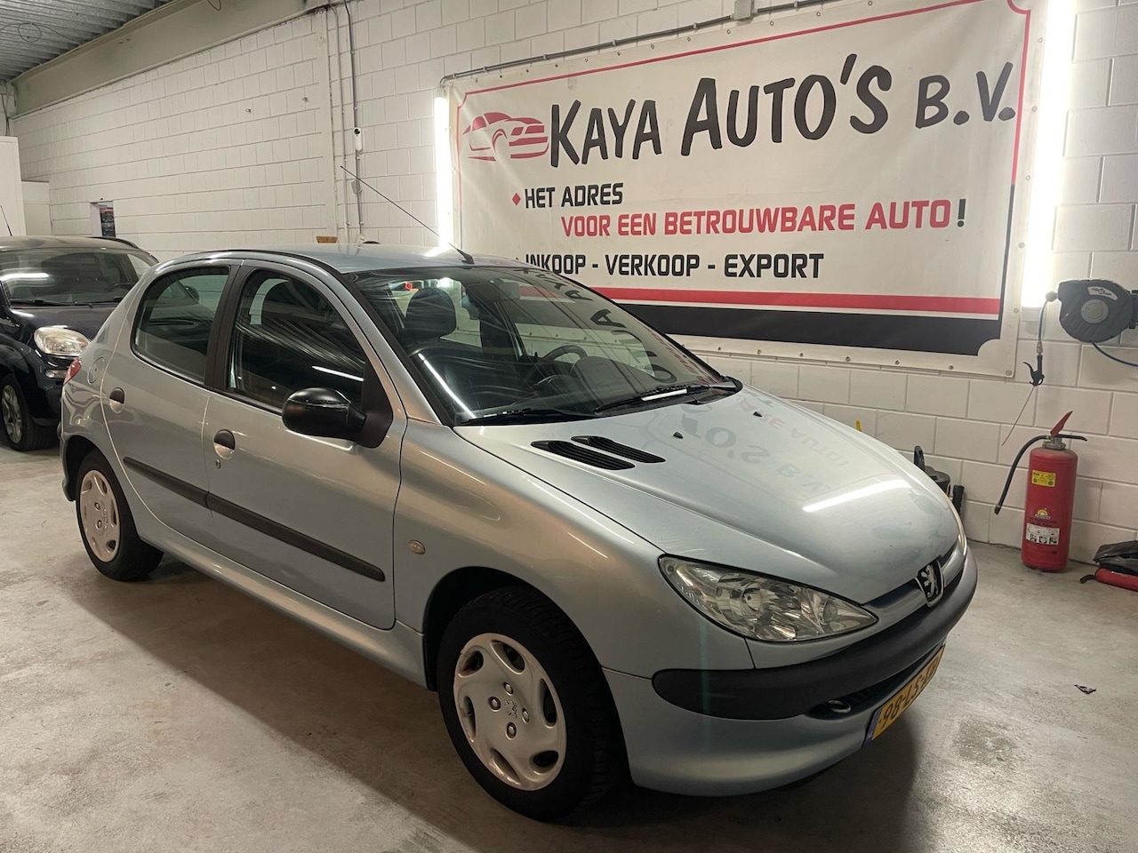 Peugeot 206 - 1.4 XR/5-DEURS/APK 27-06-2025 - AutoWereld.nl