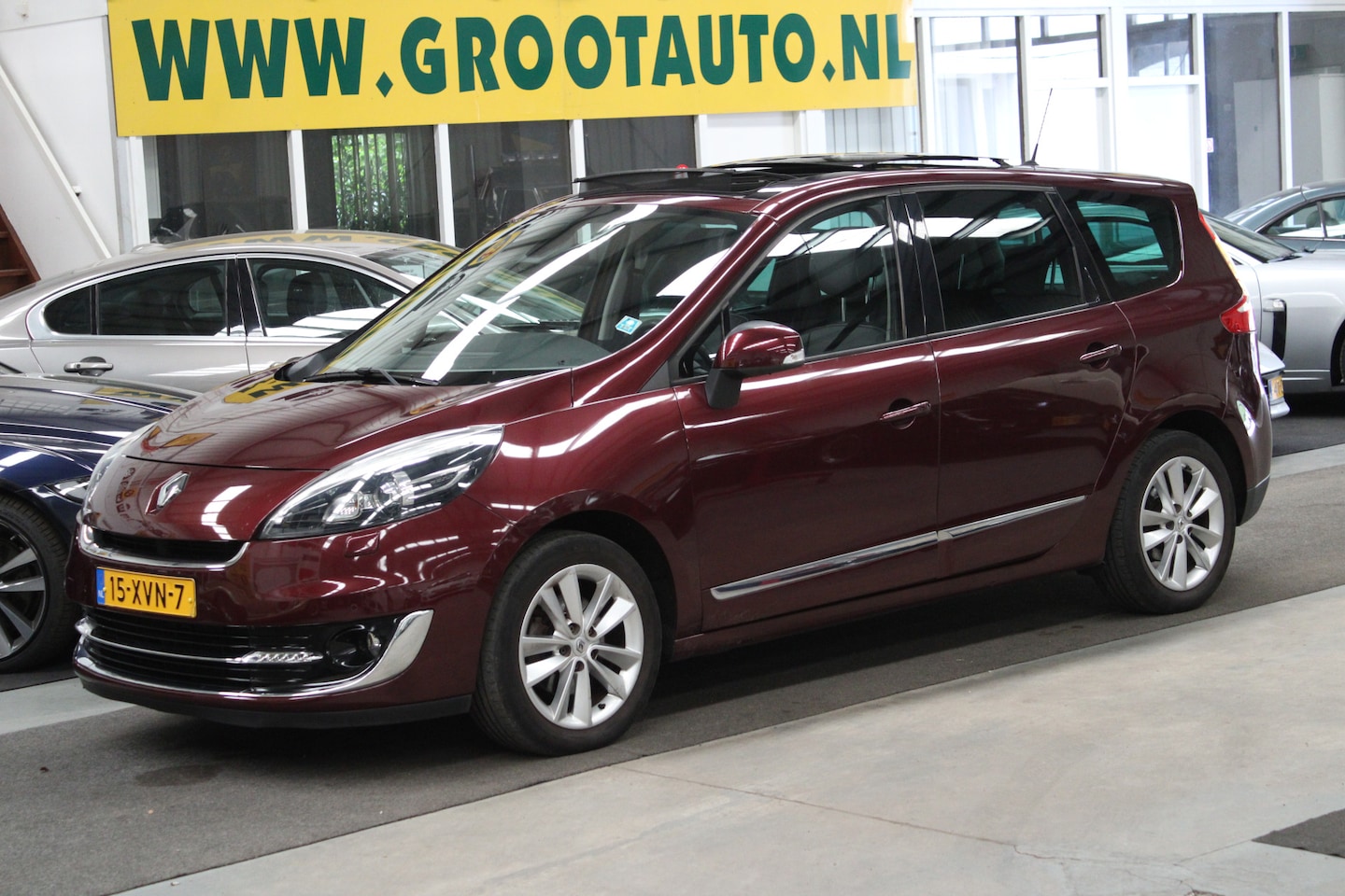 Renault Grand Scénic - 2.0 Privilege Automaat Panoramadak, Cruise control - AutoWereld.nl
