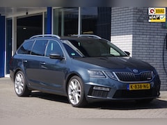 Skoda Octavia Combi - 2.0 TDI RS Automaat Panoramadak App-connect Trekhaak
