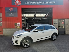 Kia Niro - 1.6 GDi Hybrid DynamicLine Navigatie/ Half lederen bekleding/ Stuur en stoelverwarming/ Ri