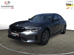 BMW 3-serie - 330e Plug-in Hybrid | 66.417 km | Shadow Line | M Velgen | Achteruitrijcamera | Stoelverwa