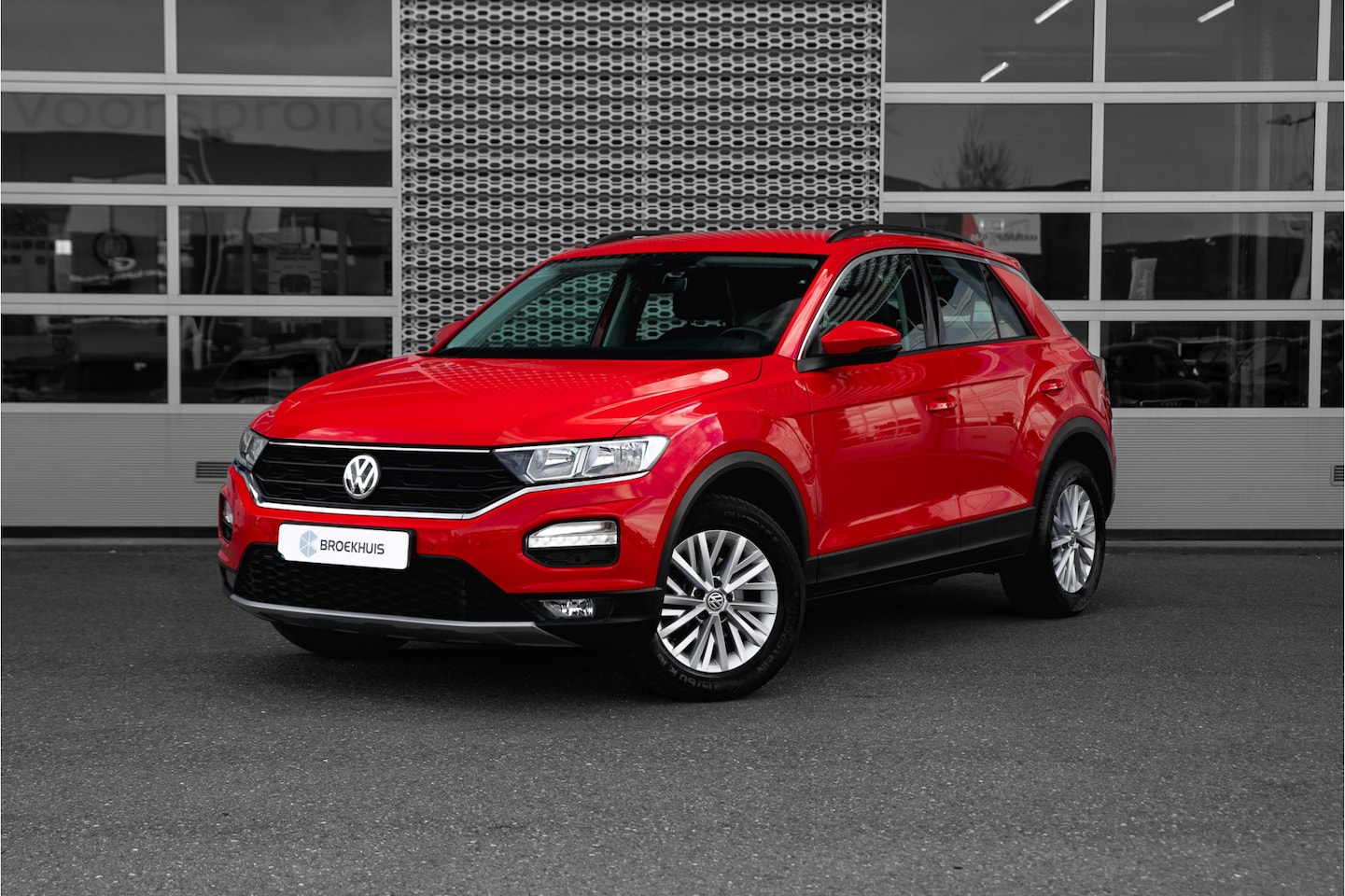 Volkswagen T-Roc - 1.5 TSI 150 pk Style | Airco | Navigatie | Sensoren | Adaptieve Cruise | - AutoWereld.nl