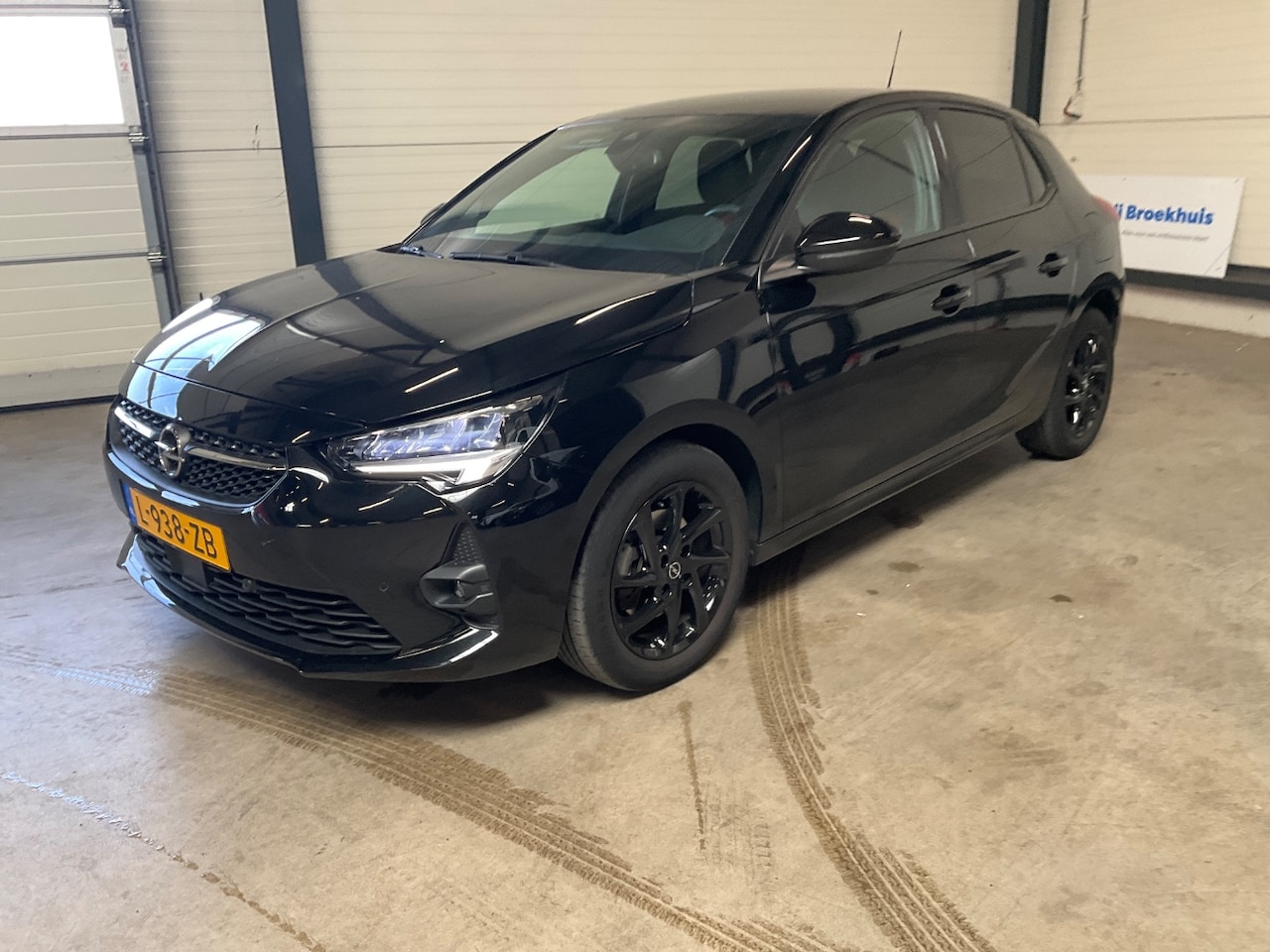 Opel Corsa - 1.2 GS Line | Camera | Climate Control | Cruise Control | Led | Navigatie | Parkeersensore - AutoWereld.nl