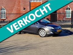 Opel Astra Sports Tourer - 1.4 Cosmo / Navi / Airco / Cruise / Pdc / Trekhaak / Nap