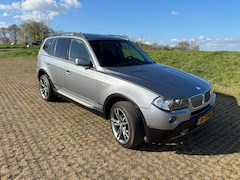 BMW X3 - 2.5si Executive Sportstoelen, leer, trekhaak, breedset, panoramadak