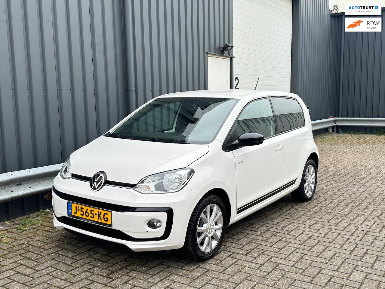 Volkswagen Up! - 1.0 BMT high Cup up! Airco PDC Stoelverwarm - AutoWereld.nl