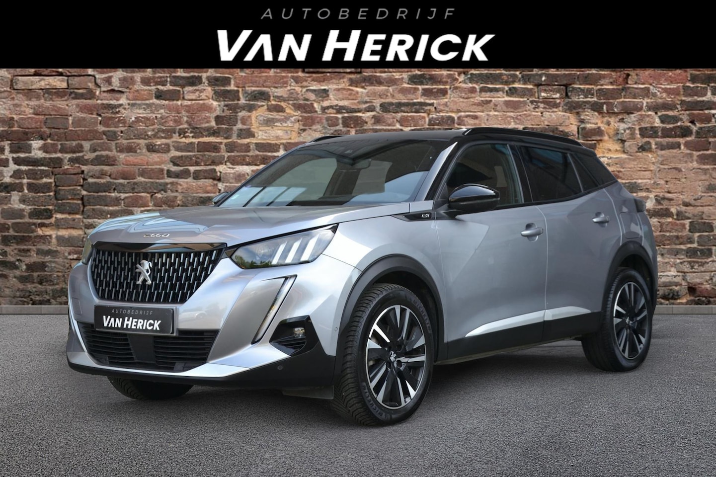 Peugeot 2008 - 1.2 PureTech GT 155PK Automaat | Pano | Adaptive Cruise | 18" lichtmetaal - AutoWereld.nl