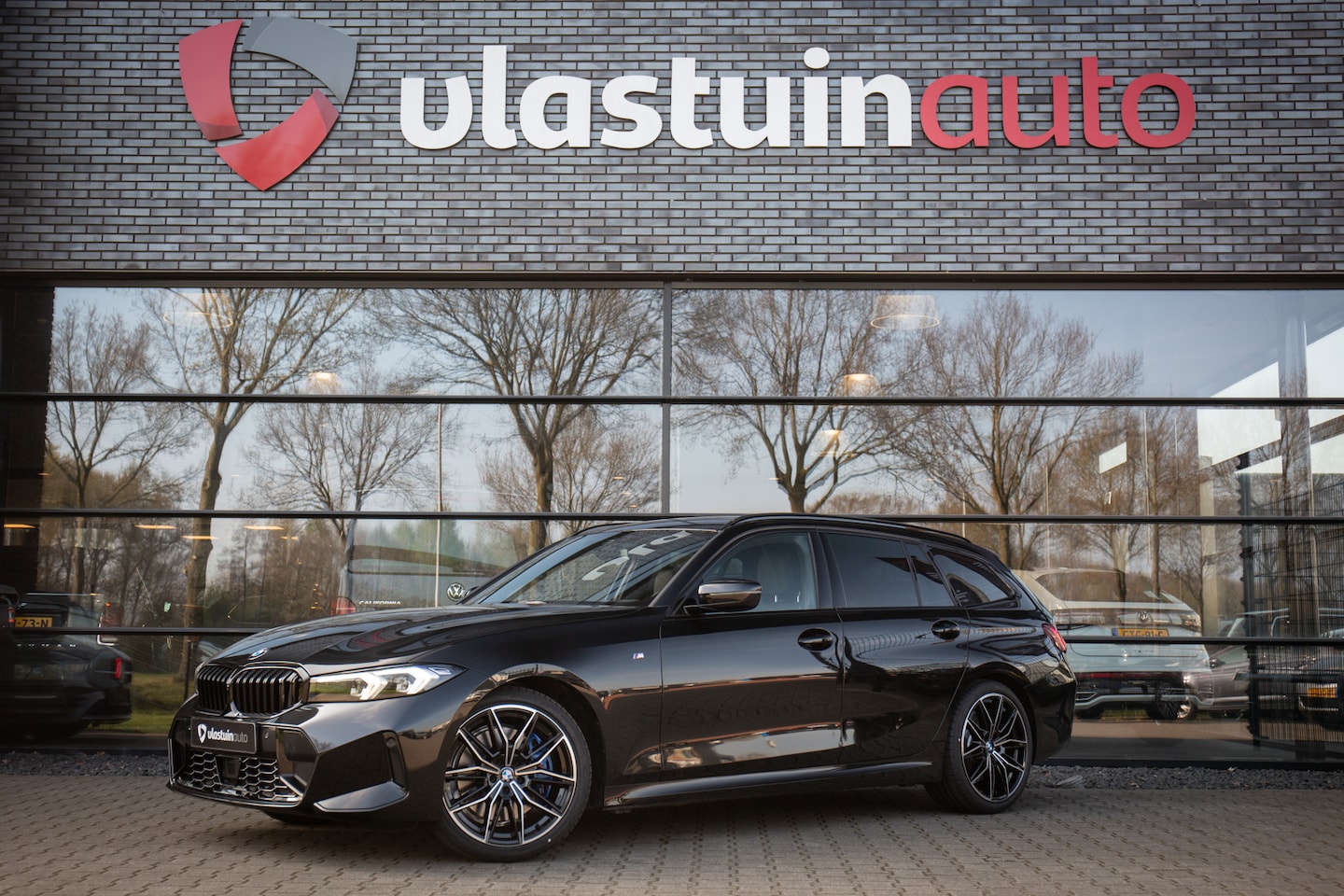 BMW 3-serie Touring - 330i M-Sport M-sportpakket, Adap. cruise, Voorstoelen verwarmd - AutoWereld.nl