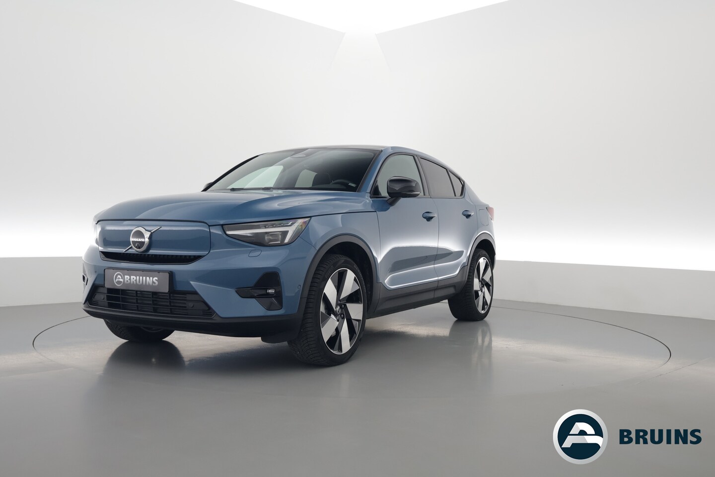 Volvo C40 - Single Motor Extended Range Ultimate 82 kWh |Pixel LED | Pano | Pilot Assist | 360cam | H& - AutoWereld.nl