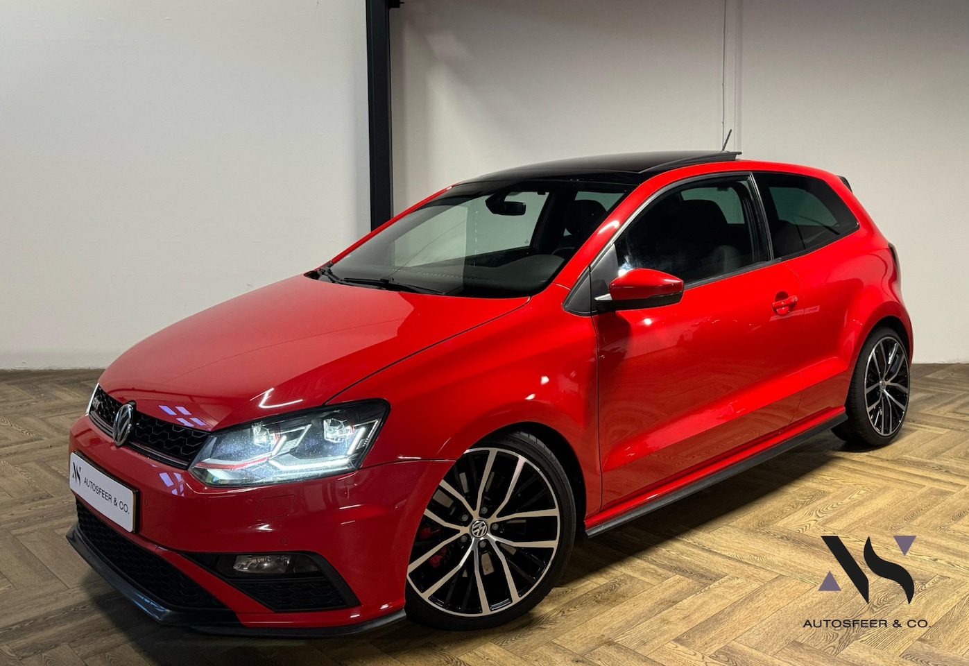 Volkswagen Polo - 1.8 TSI GTI PANO PDC' - AutoWereld.nl