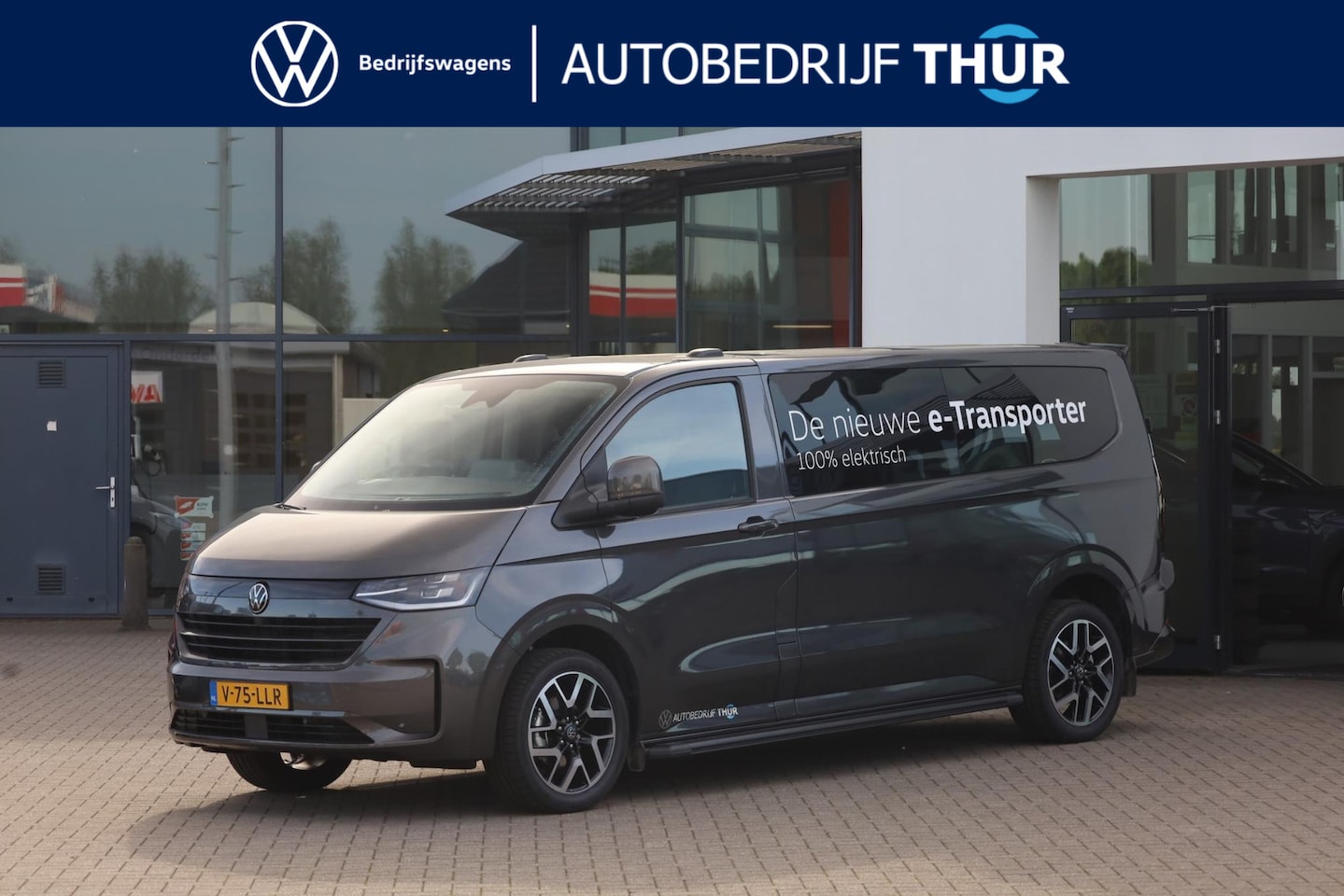 Volkswagen e-Transporter - 32 L2H1 Bulli 64 kWh 32 L2H1 Bulli 64 kWh 286PK / 210kW, Achteruitrijcamera (Area View), LED Matrix IQ.Light, v - AutoWereld.nl