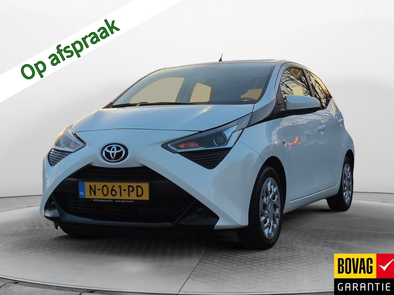 Toyota Aygo - 1.0 VVT-i x-play (73 PK) 1e-Eig. & Keurig-Onderh. BOVAG-Garantie. NL-Auto. Navigatie/Apple - AutoWereld.nl
