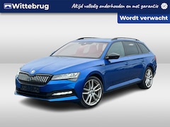 Skoda Superb Combi - 1.4 TSI iV 218pk Sportline DSG Automaat / Panorama dak / LED / NAVI / APP / Camera / Park