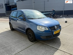Volkswagen Polo - 1.4-16V Optive Automaat airco rondom schade